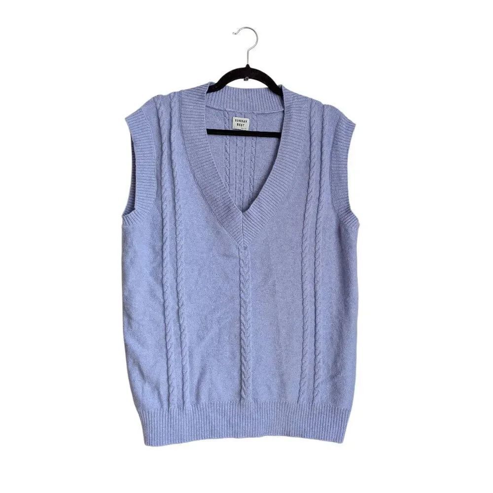 Aritzia Sunday Best Winston sweater vest medium